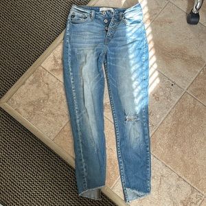 Kancan Skinny jeans- multiple buttons, minimal holes, layered back